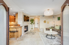 Massive Dream Beach Home - Dog Friendly, AC, Steps2Sand